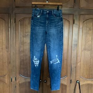 American Eagle mom jeans